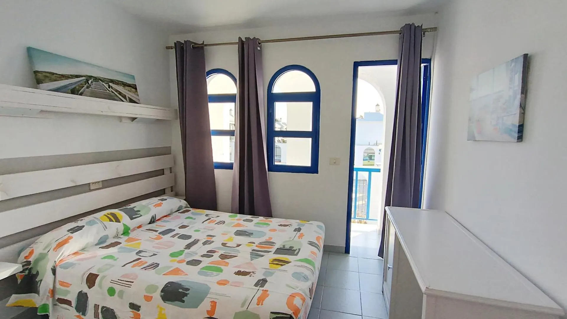 Amazing Bungalow With Wi-Fi For Relaxing Holidays 马斯帕洛马斯 0*,  西班牙